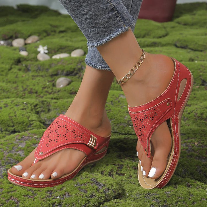 Dame nan behagelig flip-flop sandaler med ergonomisk komfortfodseng og dekorativ perforering Skovae