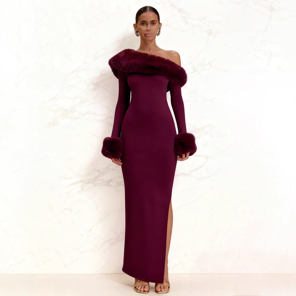 Kvindernes langærmede maxi kjole med off-shoulder look og elegante pels detaljer