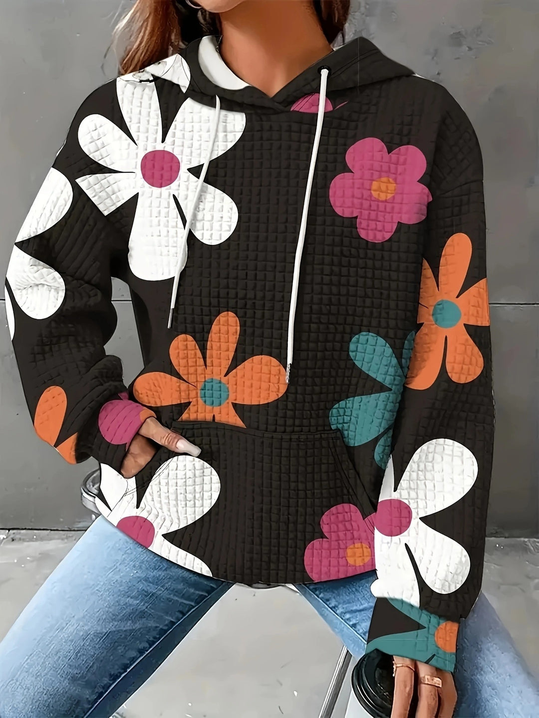 Dame hættebluse med blomsterdesign og struktureret stof Stilla