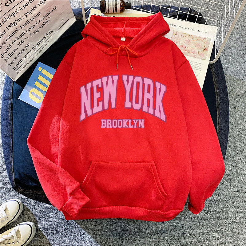 Dame hoodie med trendy New York Brooklyn print Skovae