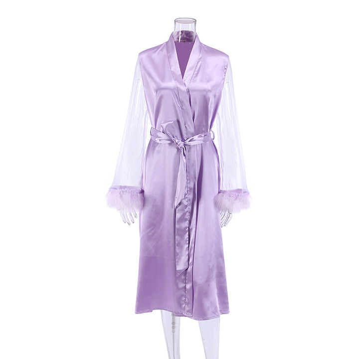 Dame Satin-Robe med gennemsigtige ærmer og elegante flæsedetaljer Stilla
