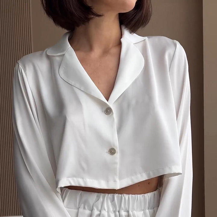 Dame elegant og luftig pyjamasæt med cropped bluse og vide bukser Stilla