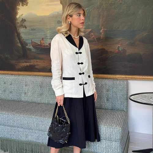 Dame Let blazerjakke med dekorative knapper og elegante lommer Stilla