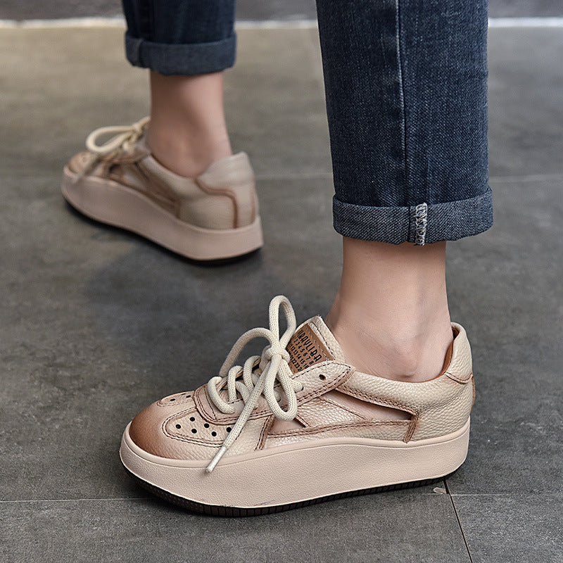 Dame Sneakers med moderigtige cut-out-detaljer og robust plateau Stilla