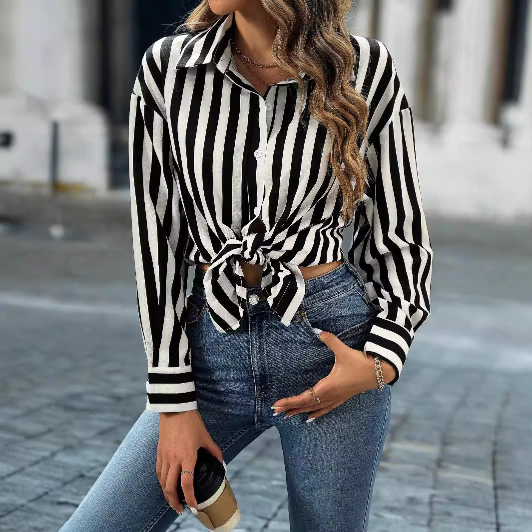 Dame stribet bluse i chic-stil Stilla