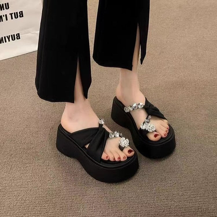 Dame Plateau-sandaletter med fashionabel knude-design og funkende applikationer Stilla
