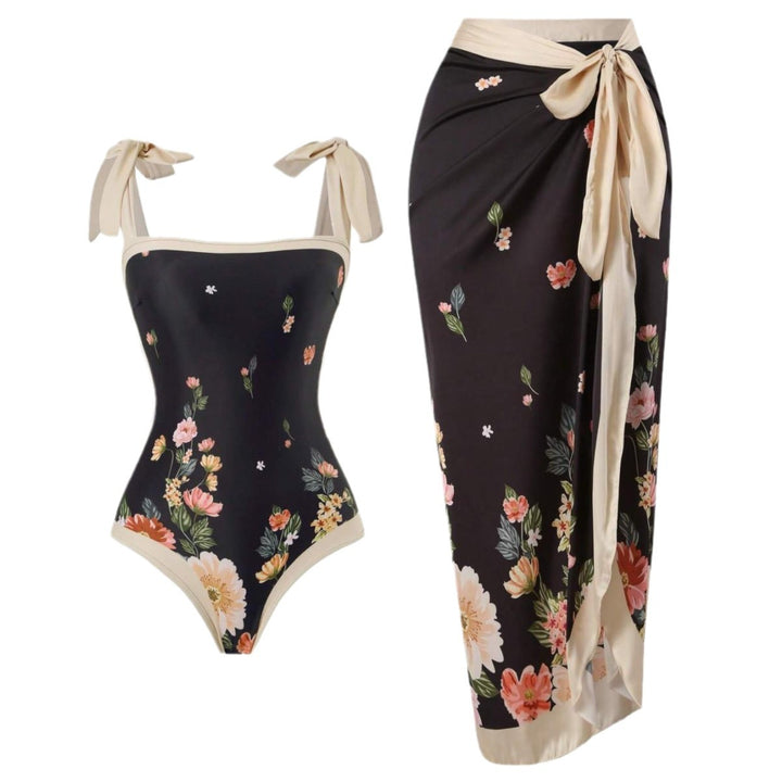 Damer Elegant badedragt med florale accenter og fashionable sarong Skovae
