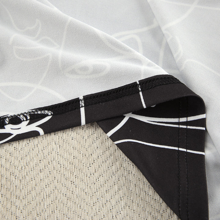 Dame luksuriøs satin pyjamas med elegante linjemønstre Stilla