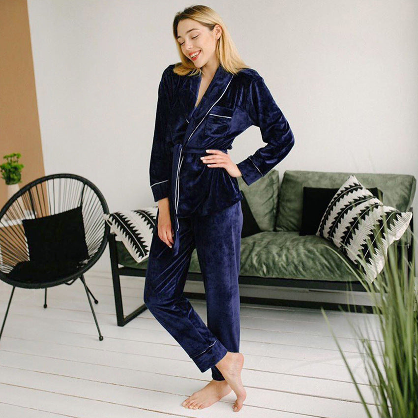 Dame natkjole sæt i luksuriøs velour med diskret satin-detalje Stilla