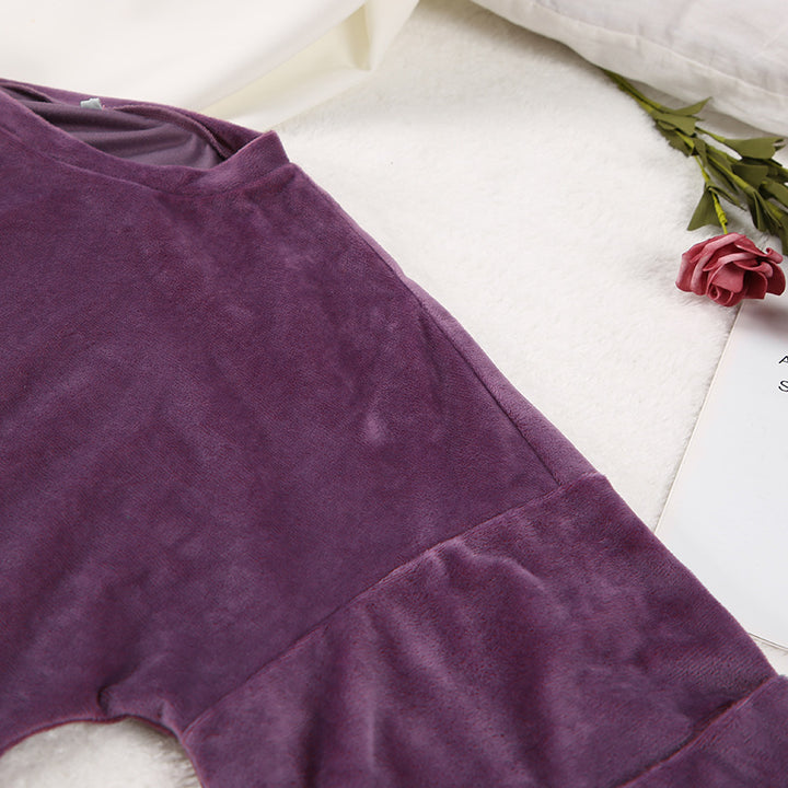 Dame luksus loungewear-sæt lavet af blødt velour med oversized overdel og behagelige bukser Stilla