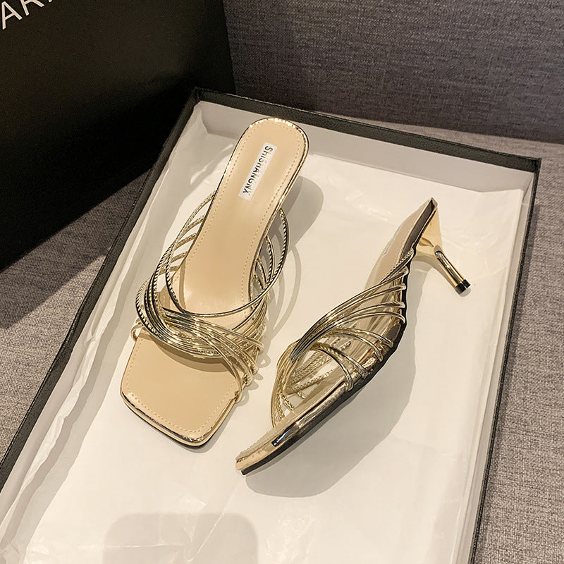 Dame Riemchen Open-Toe Hæl Mules med elegante gyldne accenter Stilla