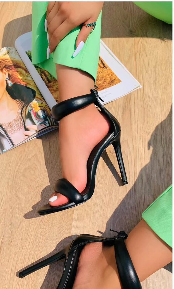 Dame Glamourøse Stiletto-Sandaletter med svungne remme og komfortabelt fodseng Stilla