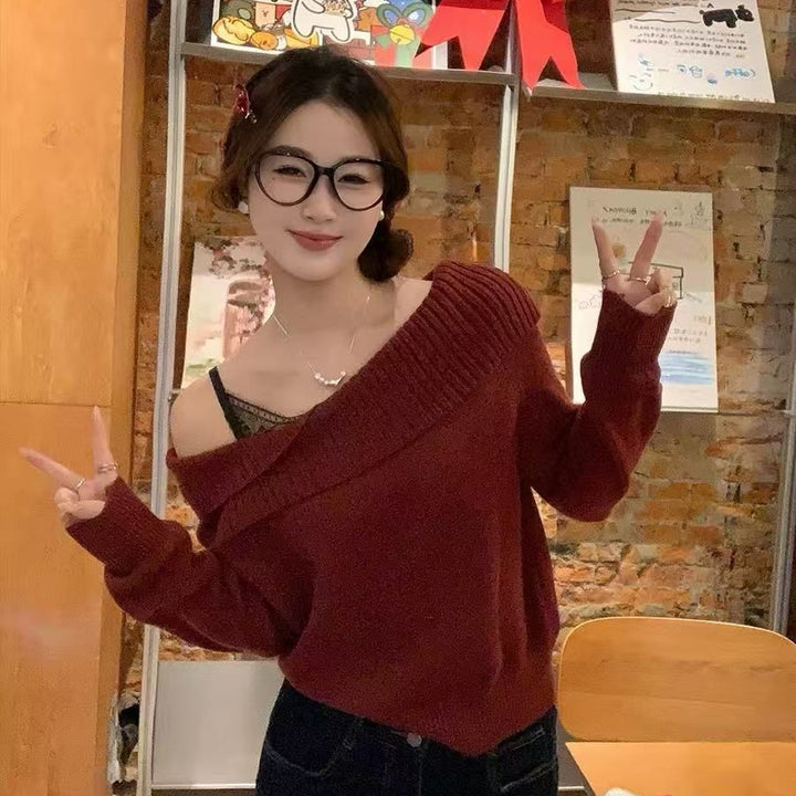 Kvinders afslappede strik pullover med off-shoulder design og moderne ribbede detaljer Skovae