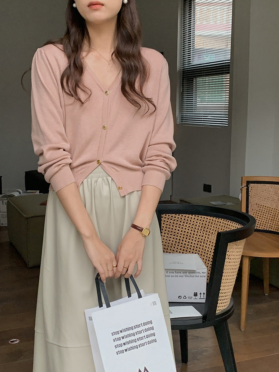 Dame elegant strikket cardigan med V-udskæring og elegante knapdetaljer Stilla