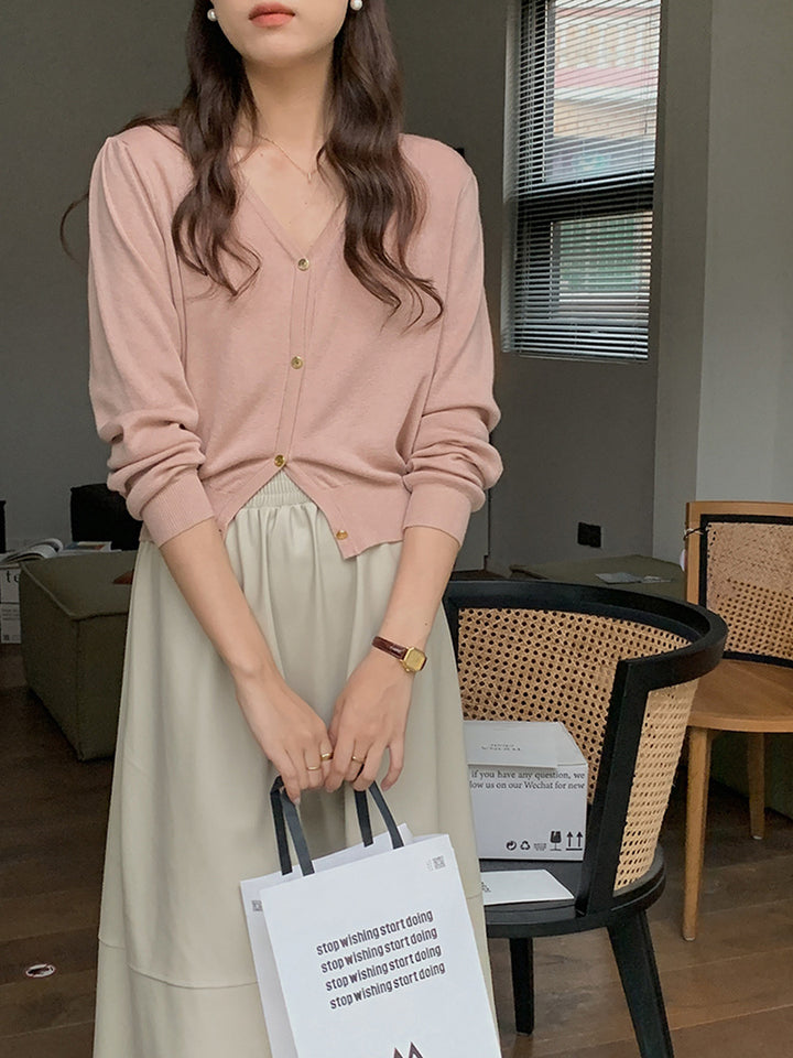 Dame elegant strikket cardigan med V-udskæring og elegante knapdetaljer Stilla