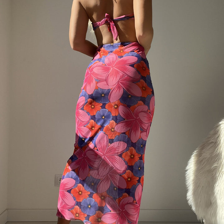 Dame Maxikjole med unikt cut-out-design og blomsterprint Stilla