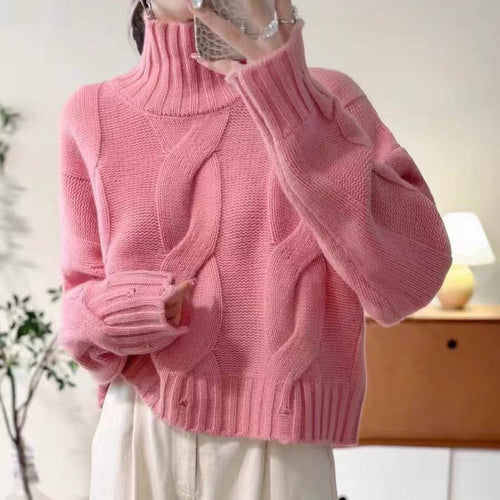 Kvindernes strikkede sweater med høj krave og kabelmønster Stilla