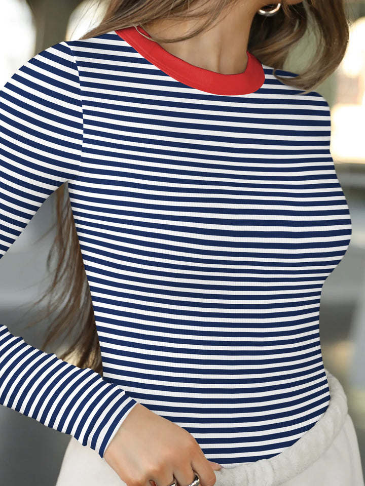 Dame figursyet Langærmet-Crop-Top med iøjnefaldende stribemønster og høj krave Stilla