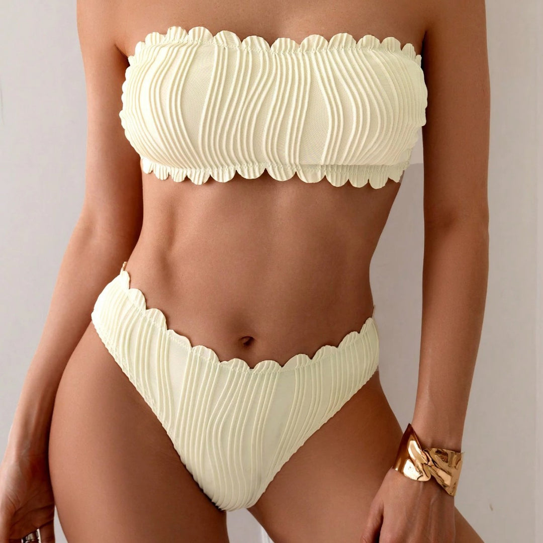 Dame bandeau-bikini med moderne bølgedesign Skovae