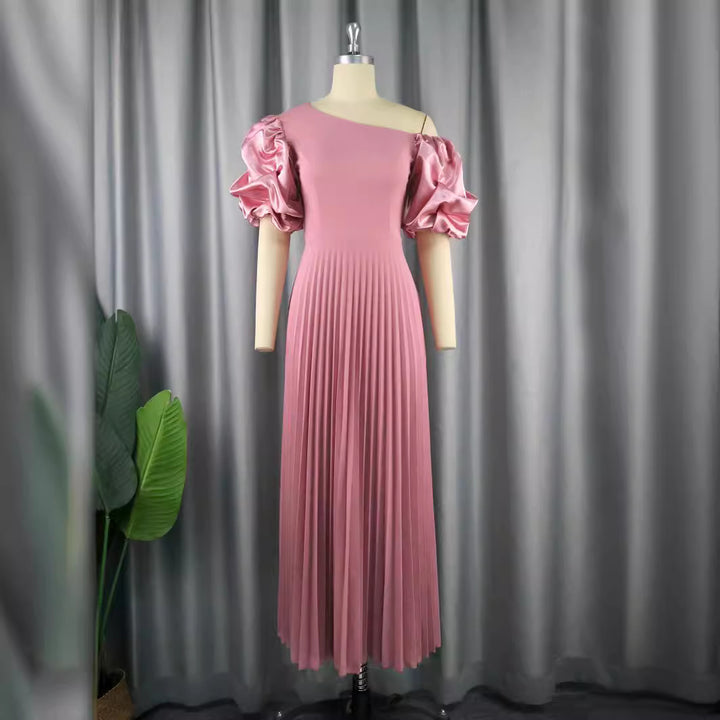 Dame elegant maxikjole med asymmetrisk snit og voluminøse puffærmer Skovae