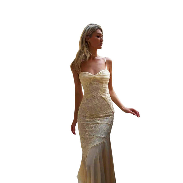 Dame Figurtilpasset Maxikjole med Spaghetti-stropper og elegant Draperingsdesign Skovae
