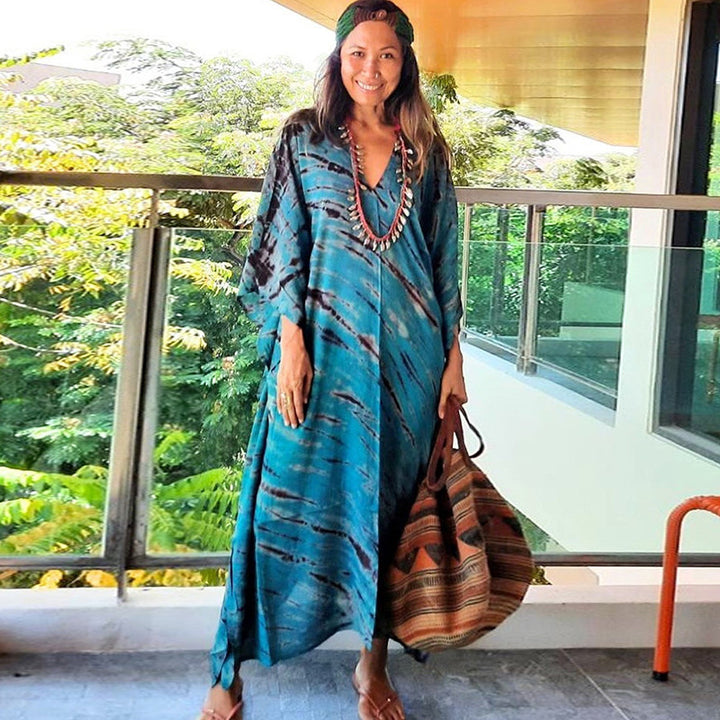 Dame maxikjole med moderne tie-dye design og luftig pasform Stilla