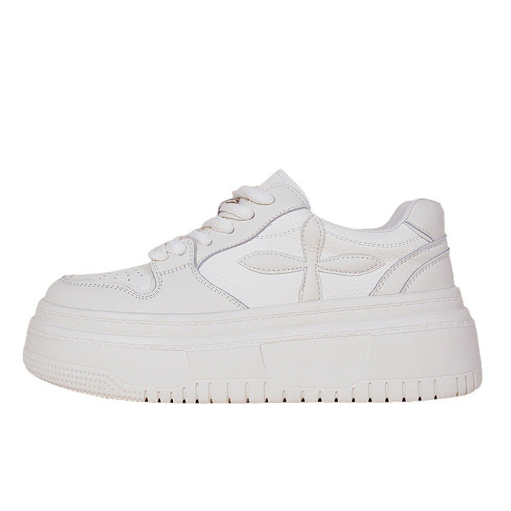 Dame Chunky Sneakers med komfortabel sålekonstruktion og elegante accenter Stilla