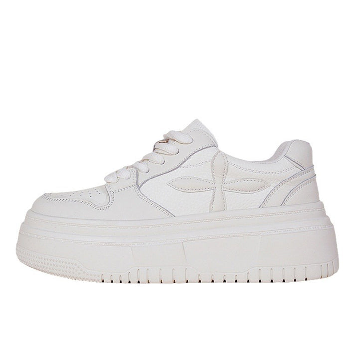 Dame Chunky Sneakers med komfortabel sålekonstruktion og elegante accenter Stilla