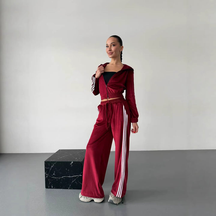 Kvinders fleece sportssæt med cropped jakke og behageligt vidde-bukser Skovae
