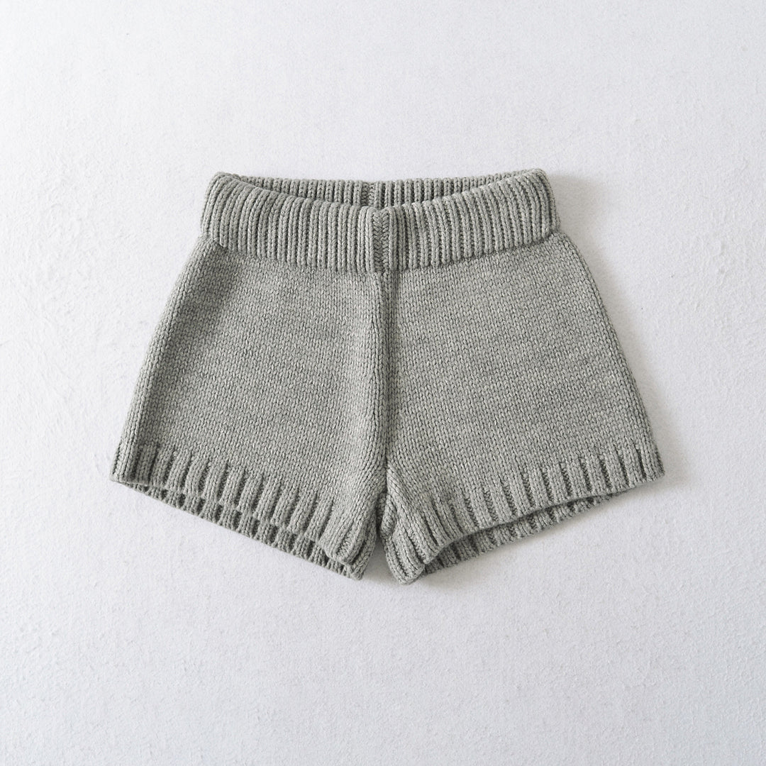Damer strikkede sommer-shorts med elastisk talje og sidelægger Stilla