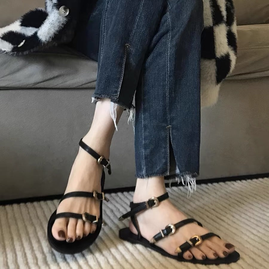Dame Flade Sandaler med justerbar spænde-detalje Stilla