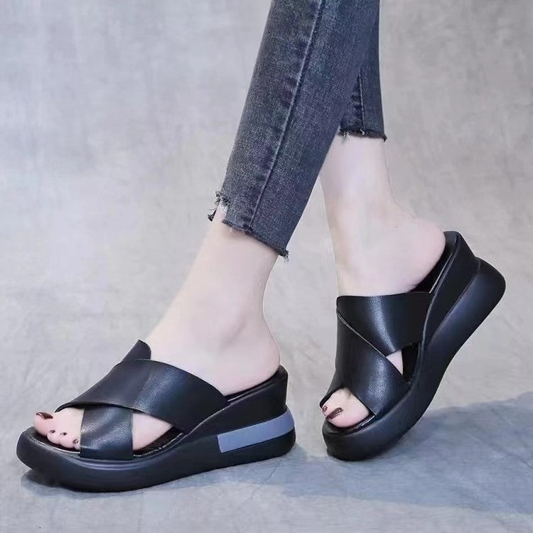 Dame kile sandaler med trendy cross-over design og skridsikker sål Stilla