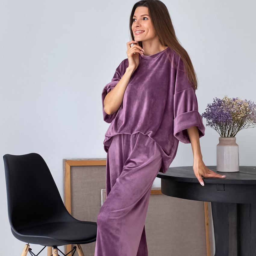 Dame luksus loungewear-sæt lavet af blødt velour med oversized overdel og behagelige bukser Stilla