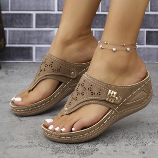 Dame Slip-On Sandaler med fashionable gennembrydninger og komfortabel sål Stilla
