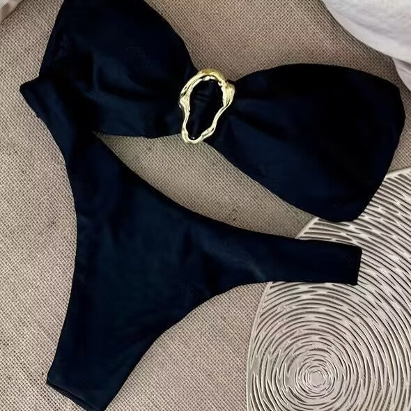 Dame bikini sæt med elegant knude og gyldne accentdetaljer Skovae