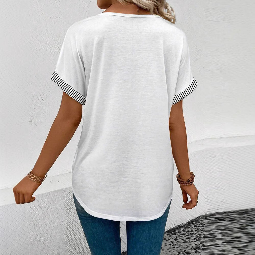 Damer nan afslappet kortærmet t-shirt med dyb v-hals, stribet bånd og løs pasform Skovae