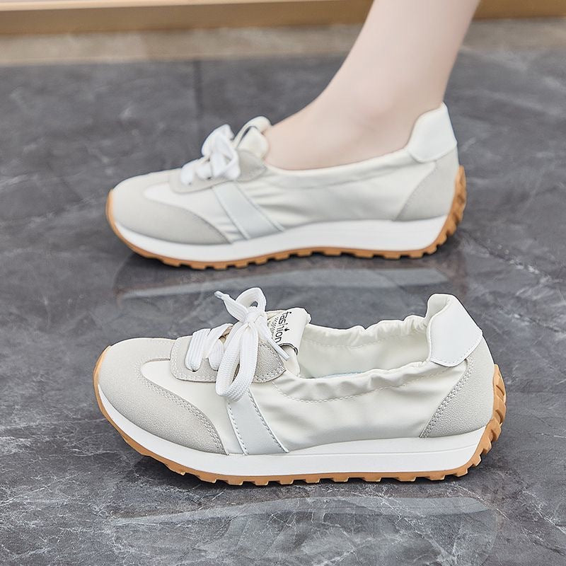Femme Letvægts Løbesneaker med strækbart Design Stilla