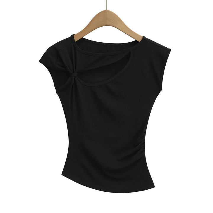 Dame sportslig top med asymmetrisk snit og modige cut-out-detaljer Stilla
