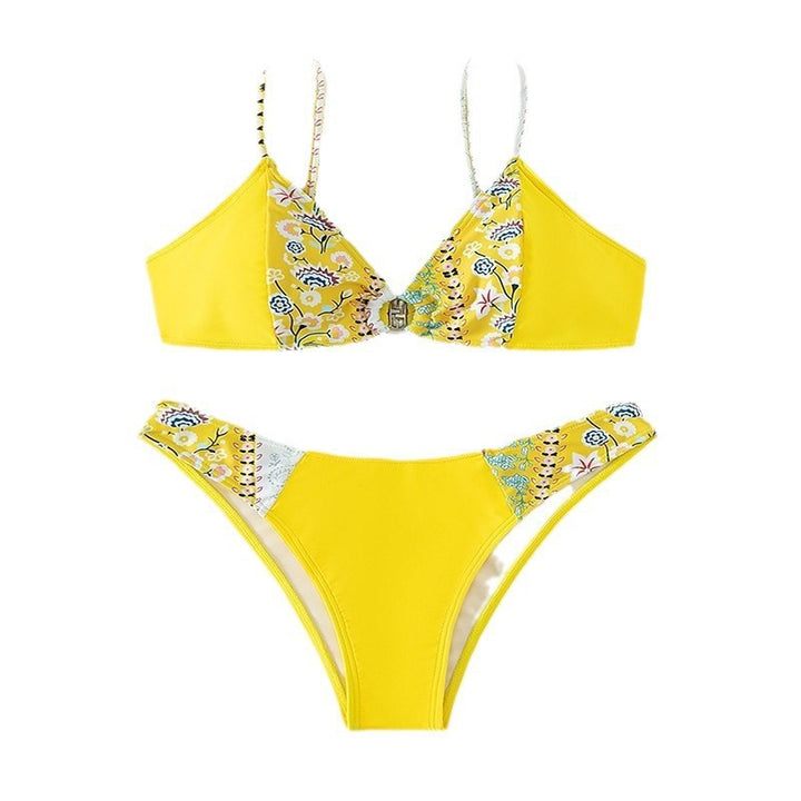 Dame Højt skåret trekant-bikini med blomsterapplikationer og knapdetalje Skovae