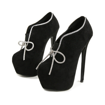 Dame Plateau Pumps med elegant snøresystem og transparente accenter Stilla