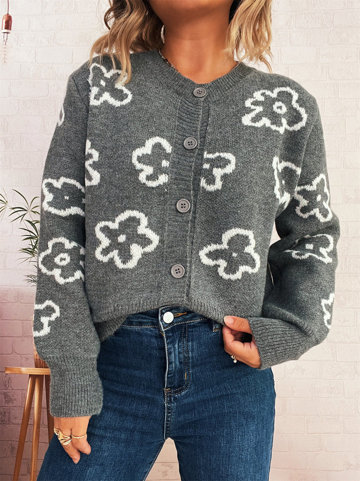 Kvinders cardigan med blomsterdesign og knapdetaljer Stilla