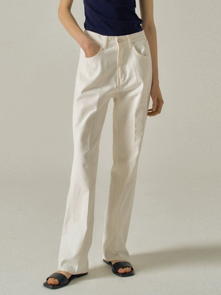 Dame High-Waist Jeans med klassisk snit og tidløst design Stilla