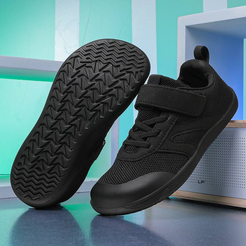 Unisex nan sporty hverdagssneaker med velcro, fleksibelt komfortfodseng og profileret multidirektionelt profil Skovae