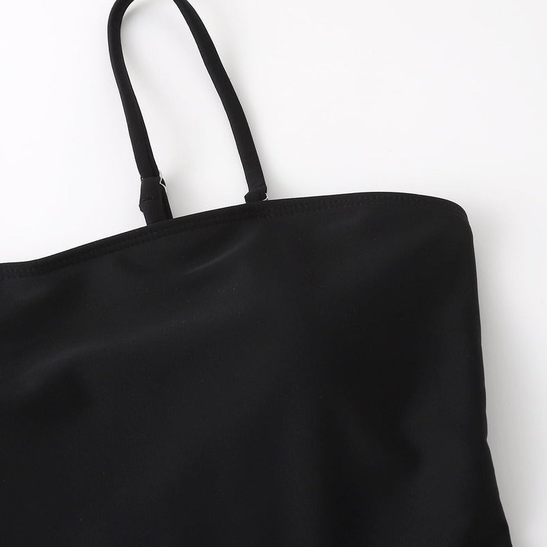 Dame fritids-badedragt med flydende skirt og justerbare stropper Skovae