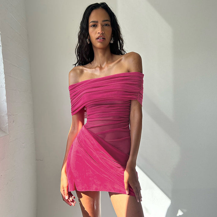 Dame Off-Shoulder Minikjole med spændende draperinger og elegant snit Stilla