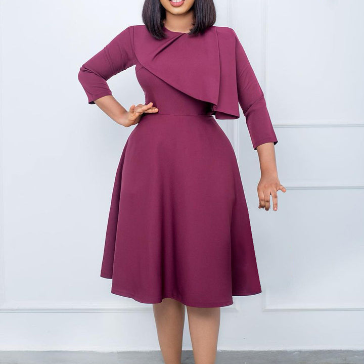 Dame Midi-kjole med elegant draperingsdesign og svajende nederdel Stilla