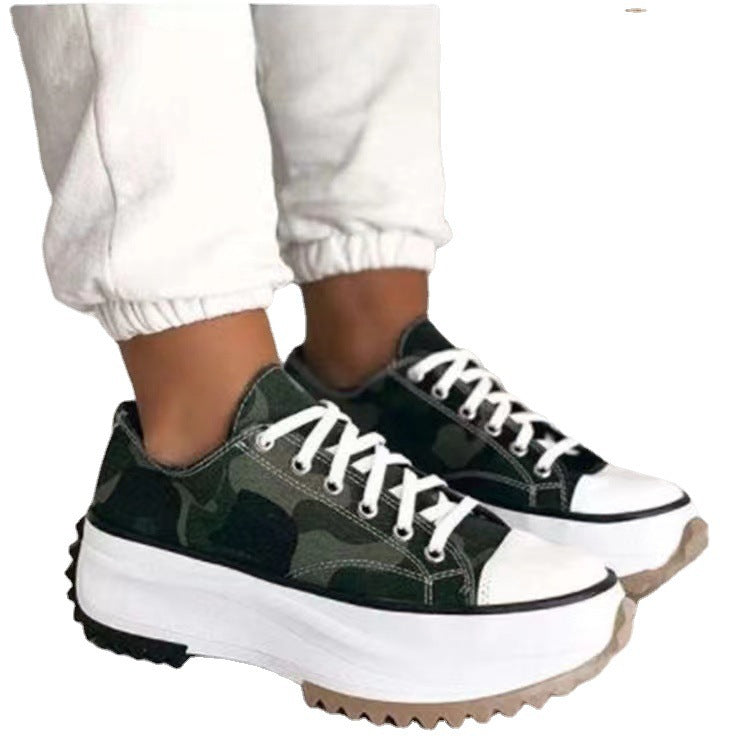 Dame nan plateausneaker med tandet profilsål, canvas-overdel og forstærket tåkappe Skovae