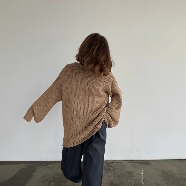 Kvinders chunky strikket sweater med en løs pasform og høje ærmer Stilla