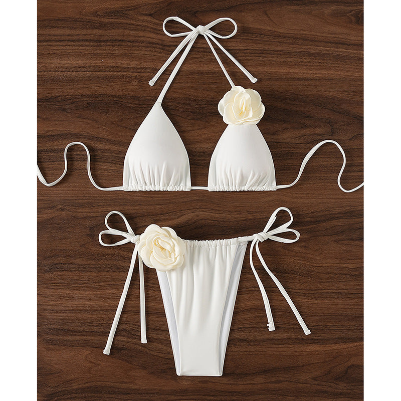 Dame triangulær bikini med flettet ruffles design og blomst detalje Skovae