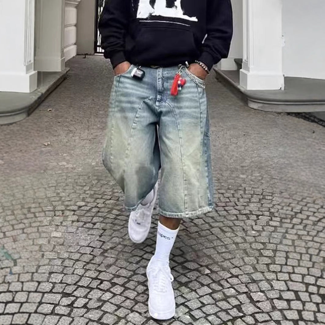 Herre afslappede denim shorts med frynset kant og grafisk tryk Stilla